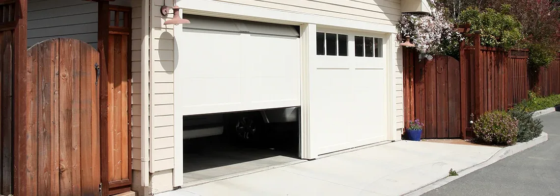 Repair Garage Door Won't Close Light Blinks in Miami, Florida